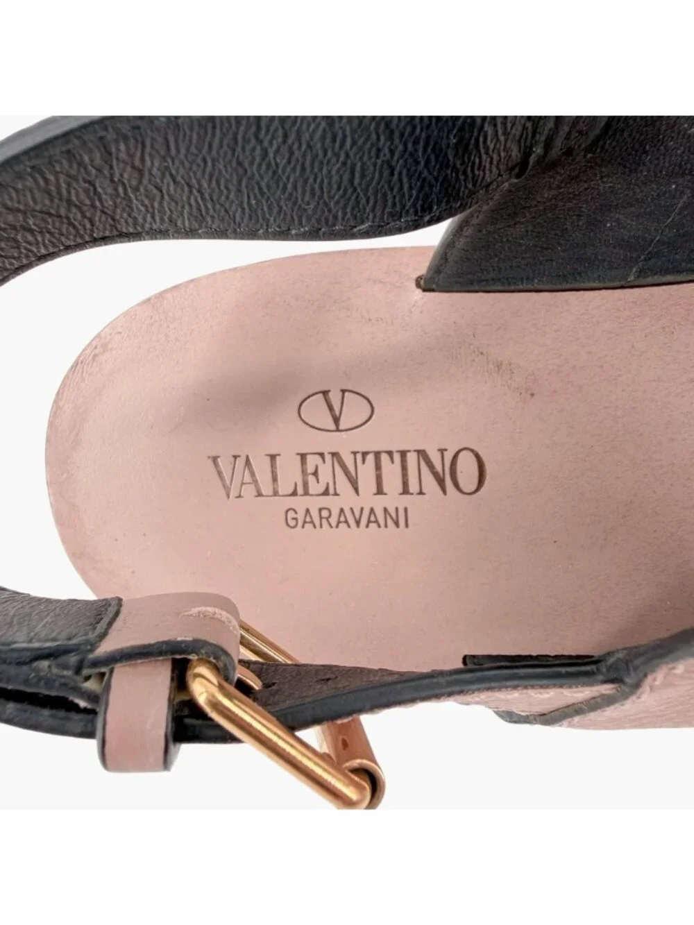 Valentino Garavani Vlogo Beige Leather T-Strap Flat Sandals Size 38 US 8 Women's